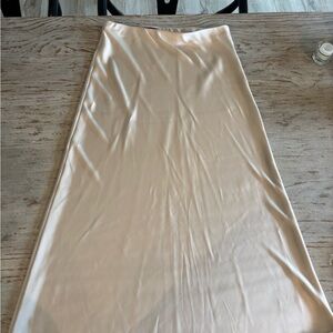 Zara Cream Pencil Skirt